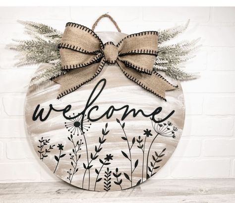 Welcome Signs For Office Door, Wood Round For Door, Business Door Signs Ideas, Wood Circle Wreath Diy, Door Circle Signs, Trending Signs 2023, Round Door Signs Summer, Wooden Welcome Door Signs, Welcome Door Rounds