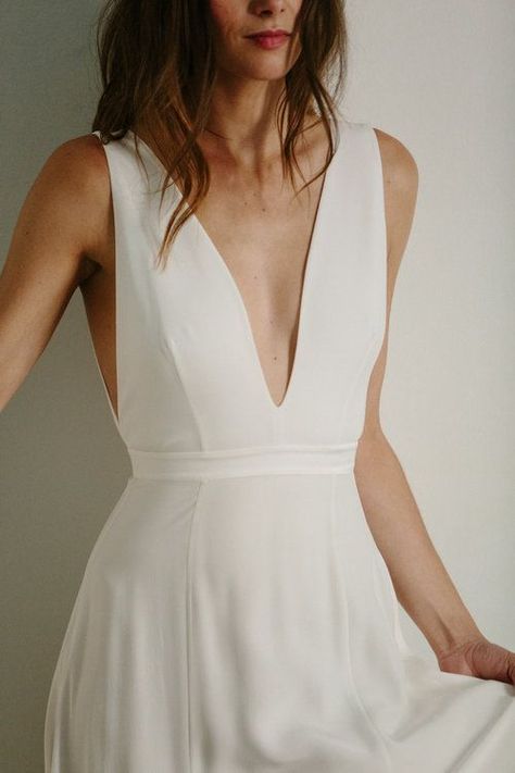 Hipster Bride, Alexandra Grecco, Minimalist Bride, Minimalist Wedding Dresses, Yes To The Dress, Wedding Dress Inspiration, Modern Bride, Minimalist Wedding, Dream Dress