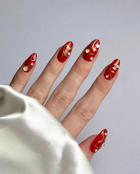 These are giving lunar new year vibes 🧧❤️✨ Lunar New Year Nails, Cny Nails, New Year Vibes, New Year Nails, Lunar Year, New Year's Nails, Lunar New Year, Artistry Makeup, Lunar New