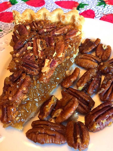 How To Make Pecan Pie Without Corn Syrup Pecan Pie Recipe Without Corn Syrup, Pecan Pie Ingredients, Best Pecan Pie Recipe, Perfect Apple Pie, Southern Pecan Pie, Pecan Pie Easy, Best Pecan Pie, Buttery Pie Crust, Pecan Pie Filling