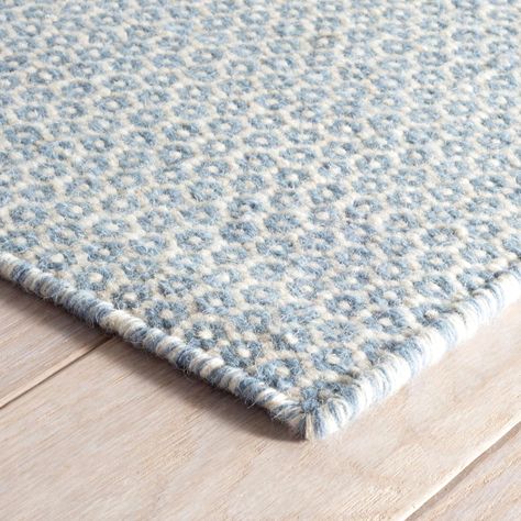 Amazon.com: Dash and Albert Honeycomb French Blue/Ivory Handwoven Wool Rug, 9 X 12 Feet, Blue Geometric Pattern : Home & Kitchen Maine Cottage, Woven Wool Rug, Dash And Albert Rugs, Annie Selke, Dash And Albert, Honeycomb Pattern, French Blue, Ivory Rug, Flat Weave Rug