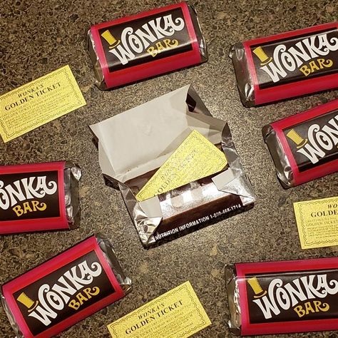 48 Miniature Red and Brown classic Wonka Bar Wrappers with Mini Golden Tickets for Assorted Miniature Hershey's Chocolate Bars (chocolate not included). This iconic theme is a sure hit and sweet treat for your party or business promotion. This Hershey's wrapper is styled after the Willy Wonka candy bar. Wonka Bar is printed on the front, along with a gold top hat graphic. On the back of the custom wrapper is printing similar to the Wonka Bar in the movie. No personalization can be done to this d Wonka Birthday Party Ideas, Candy Activities, Willy Wonka Birthday Party, Willy Wonka Halloween, Wonka Candy, Willy Wonka Factory, Wonka Bar, Chocolate Factory Party, Charlie Chocolate Factory