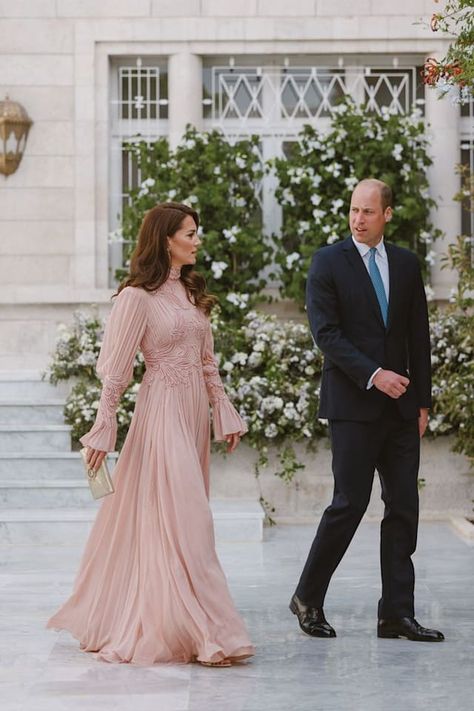 Vestidos Kate Middleton, Kate Middleton Stil, Style Kate Middleton, Jordan Wedding, Düşes Kate, Prince William Et Kate, Looks Kate Middleton, Estilo Kate Middleton, Carole Middleton