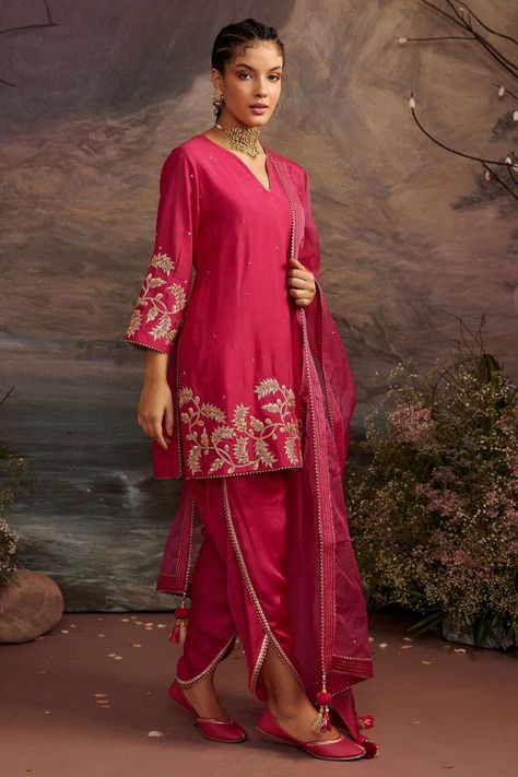 Pakistani Short Kurta With Pants, Dhoti Pants Outfit Wedding, Dresses Patterns, Salwar Kurta, Tandoori Masala, Enfield Classic, Rani Pink, Short Kurta, Dhoti Pants