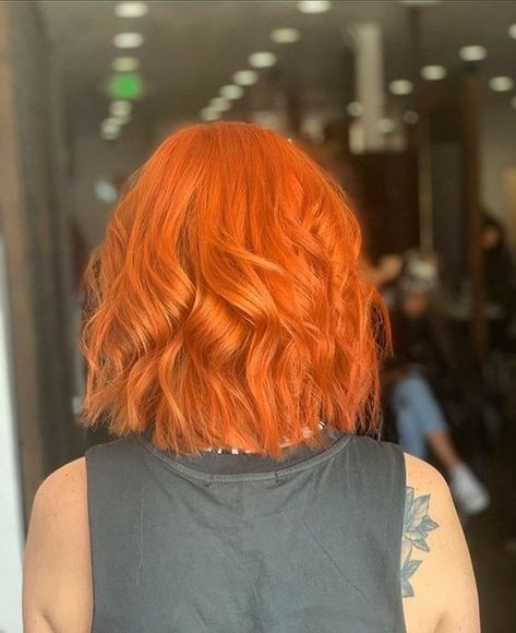 Yellow Copper Hair, Ginger Hair Bob, Short Ginger Hair, Short Orange Hair, Orange Short Hair, Orange Hair Color Ideas, Ginger Bob, Bright Orange Hair, Short Copper Hair