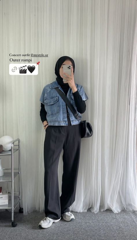 Hijabis Concert Outfit, Ootd Boyish Hijab, Hijabi Concert Outfit Ideas, Ootd Hijab Swag, Hijab Outfit Concert, Ootd Concert Casual, Dufan Outfit Ideas, Hijabi Concert Outfit, Outfit Ke Dufan