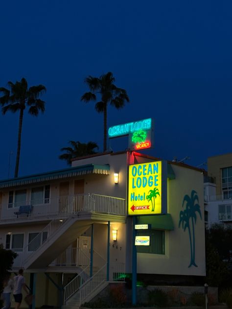 Miami Club Aesthetic, Pier Aesthetics, 80s Florida, Los Angeles Aesthetic, Miami Photography, Nostalgia Aesthetic, 80s Aesthetic, Escape Reality, Hotel Motel