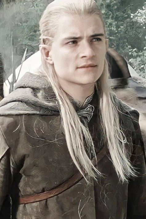 Legolas Hot, Lotr Characters, Orlando Bloom Legolas, Lotr Legolas, Aragorn And Arwen, Poses Modelo, Legolas And Thranduil, Thranduil, Orlando Bloom