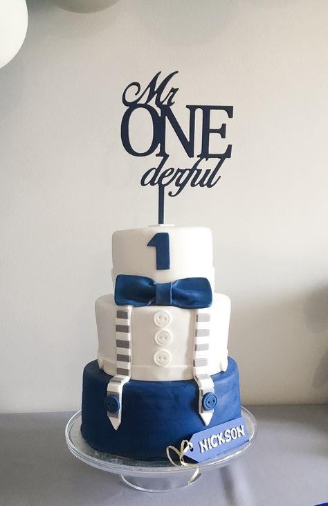 Mr Onederful Birthday Cake, Onederful Cake Topper, Onederful Cake, Mr Onederful Birthday Party Ideas, Birthday Cake Boy, 1st Bday Cake, Mr Onederful Birthday, Boys First Birthday Cake, Boys 1st Birthday Cake