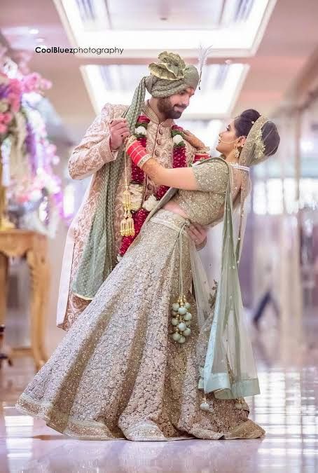 Cupal Photo Shadi, Wedding Bridal Poses Photo Ideas, Indian Wedding Copal Photography, Bridal Groom Photography Indian, Bride And Groom Photoshoot Indian, Marriage Couple Dress Indian, New Wedding Couple Poses Indian, Indian Couple Marriage Photoshoot, Marriage Couple Photo