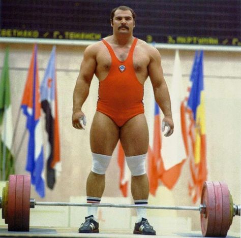 HIM Powerlifter Physique, Fat Body Reference, Vintage Bodybuilder, Powerlifting Men, World's Strongest Man, Male Pose Reference, Olympic Weightlifting, Beefy Men, Bear Men