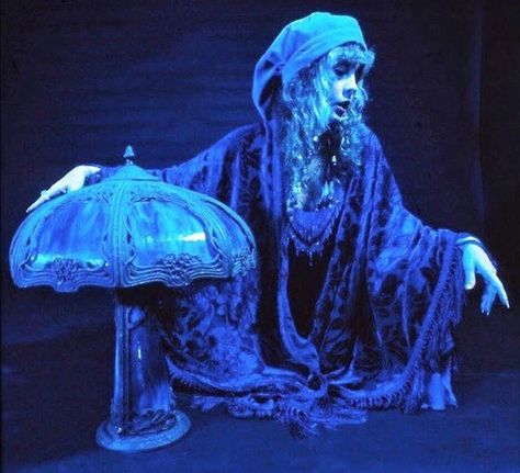 Stevie Nicks,1981. Form the “Blue Lamp” photo shoot segment of the “Bella Donna” photo shoot. Stevie Nicks Blue, Stevie Nicks Bella Donna, Buckingham Nicks, Stevie Nicks Style, Stephanie Lynn, Ancient Queen, Stevie Nicks Fleetwood Mac, Blue Lamp, Photo Gold