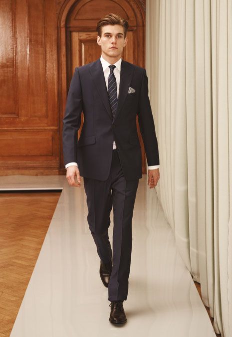 Slim fit suits are an essential item in any man’s wardrobe. You might not have the type of job where you need to wear one daily, but you will need one for job interviews and other formal occasions. Another interesting fact is that slim fit suits are often referred to as Italian cuts. That’s because, […] The post Slim Fit Suits Guide appeared first on Suits Expert. Interesting Suits Men, Poses For Men In Suits, Suit Poses For Men, Job Interview Outfit Men, Italian Suits For Men, Boys In Suits, Man Wearing Suit, Guys In Suits, Suit Reference