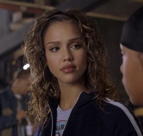 Jessica Alba Aesthetic 90s, 90s Jessica Alba, 90s Women Celebrities, Jessica Alba 2000s Aesthetic, 90s Celebrities Women, Jessica Alba 2000s Makeup, Jessica Alba 2000s Icons, 2000s Jessica Alba, Jessica Alba Curly Hair