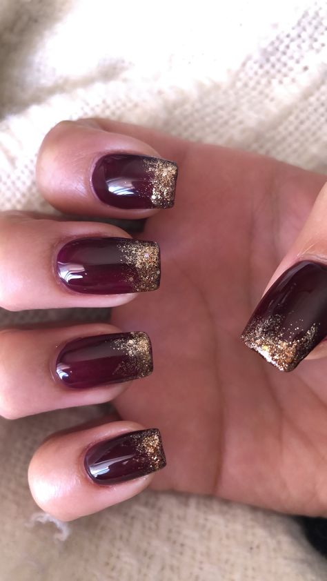 Burgundy & gold nails ✨ Nails Acrylic Burgundy And Gold, Burgundy Gel Nails Ideas, Wedding Nails Bridesmaid Burgundy, Burgundy And Rose Gold Nails Acrylic, Wedding Nails Burgundy And Gold, Wedding Nails Bridesmaid Maroon, Burgundy Nails With Gold Tips, Wine Red Nails Designs Gold Glitter, Maroon Bridal Nails