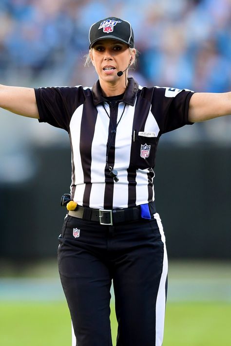 Sarah Thomas [2023 Update]: Family & Net Worth - Players Bio Female Referee, Football Referee, High School Football Games, Senior Games, College Football Games, Nfl Playoffs, Baseball Coach, Team Coaching, Nfl History