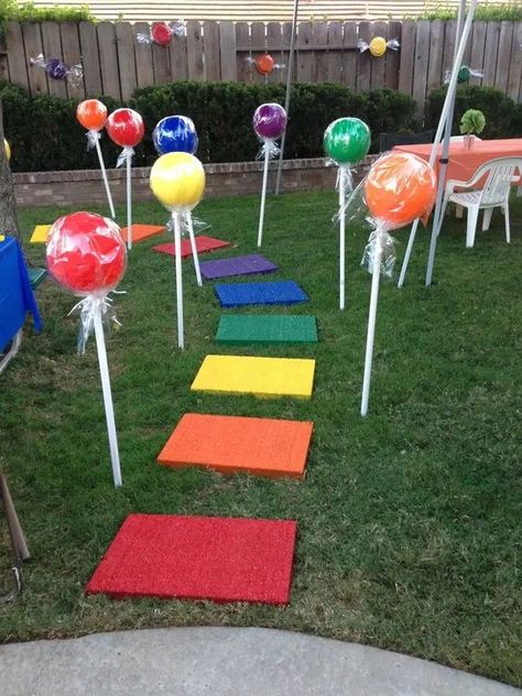 Aktiviti Tadika, Willy Wonka Party, Candy Theme Birthday Party, Candy Themed Party, Candy Land Birthday Party, Lawn Decorations, Candy Birthday Party, Outdoor Play Area, Christmas Float