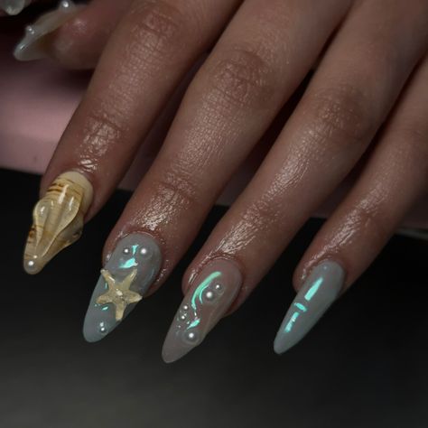 Seashell inspired nails💞 #denvernailtech #fortcollinsnailtech #feed #viral #almondnails #seashellnails #beachnails #summernails #shellnails #auranails #chrome #starfish #starnails #starfishnails #nailinspo #feedfeed #now #july Seashell Inspired Nails, 3d Starfish Nails, Starfish Nail Art, Starfish Nails, Fish Nails, Ocean Nails, Seashell Nails, Cruise Nails, Inspired Nails