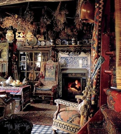 Bohemian/Gypsy Rooms - Album on Imgur Witchy Cottage, Witches Cottage, Witchy House, Witch Room, Witch Cottage, Casa Country, Cottage In The Woods, Witchy Decor, Witch House