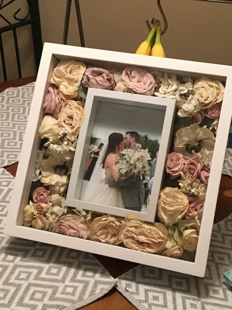 Wedding Shadow Box, Wedding Bouquet Preservation, Framed Wedding Photos, Flower Shadow Box, Tiny Gifts, Bouquet Preservation, Future Wedding Plans, Cute Wedding Ideas, Deco Floral