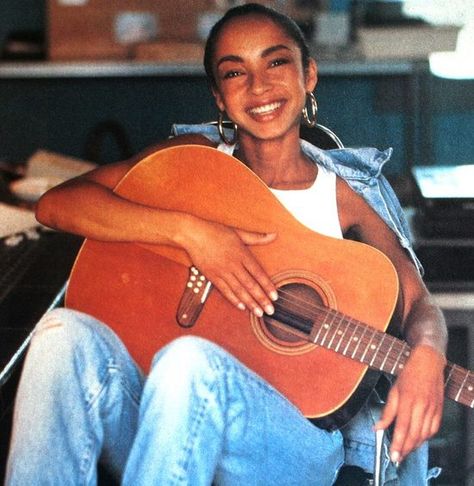 Sade... Sade Adu, Quiet Storm, Winter Typ, Toni Braxton, Marvin Gaye, Tina Turner, Easy Listening, Stil Inspiration, Janet Jackson