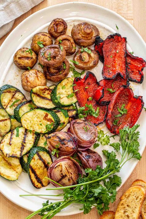 Best Grilled Vegetable with Marinade Grilled Chicken Vegetables, Vegetables For Barbecue, Grill Vegetables In Oven, Roasted Vegetable Marinade, Best Veggies On The Grill, Charcoal Grilled Vegetables, Grilled Fish And Veggies, Roasted Veggie Marinade, Best Bbq Vegetables