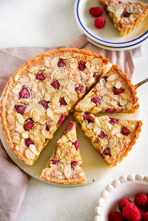 Raspberry Frangipane Tart Chocolate Pear Cake, Walnut Dessert, Healthy Protein Desserts, Almond Frangipane, Frangipane Tart, Sweet Pastry, Afternoon Tea Recipes, Flourless Cake, Raspberry Pie