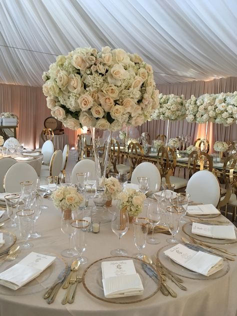 Wedding Decoration White And Gold, Classic Elegant Wedding Aesthetic, Cathedral Wedding Reception, Luxury Wedding Reception Indoor, Simple White And Gold Wedding Decor, Elegant Wedding Color Palette, Luxury Wedding Decor Reception Decorations, White And Gold Wedding Decor, Wedding White And Gold