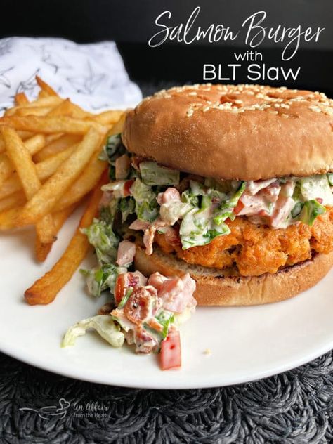 Blackened Salmon Burgers with BLT Slaw - A Tasty Meatless Burger Salmon Blt Sandwich, Salmon Burger Recipe, Meatless Burgers, Salmon Burger, Salmon Sandwich, Fish Burger, Blackened Salmon, Shellfish Recipes, Tartar Sauce