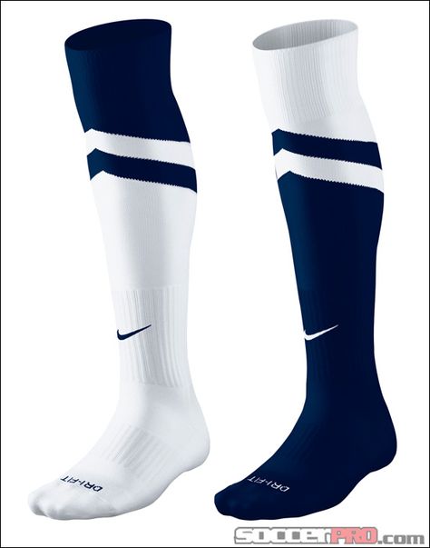 Cool Soccer socks! Jersey Bola, Men In Socks, Soccer Theme, Soccer Stuff, Running Wear, Soccer Outfits, Football Gear, Soccer Socks, Football Socks