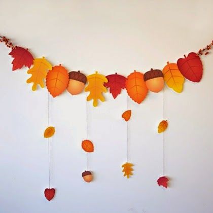 Decoration Creche, Autumn Garland, Fall Paper Crafts, Fall Classroom Decorations, Thanksgiving Activities For Kids, Autumn Paper, Autumn Activities For Kids, Autumn Crafts, Thanksgiving Activities