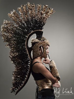 Roman Helmet #ancient #roman #history #fashion #pinspiration #diamonds #headdress Warrior Witch, Gold Headdress, Roman Helmet, Odd Fashion, Costumes Couture, Warrior Women, Robert Mapplethorpe, Design Moda, Kill Bill