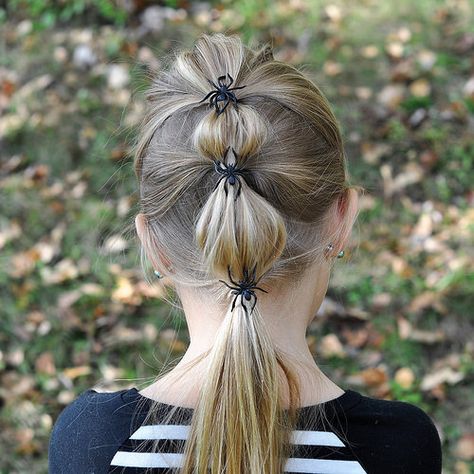 Halloween Hairstyles-Spider Bubble Ponytail Short Hair For Kids, Halloween Hairstyles, Girl Hair Dos, Hair Puff, Wacky Hair Days, Wacky Hair, Trendy Halloween, Holiday Hairstyles