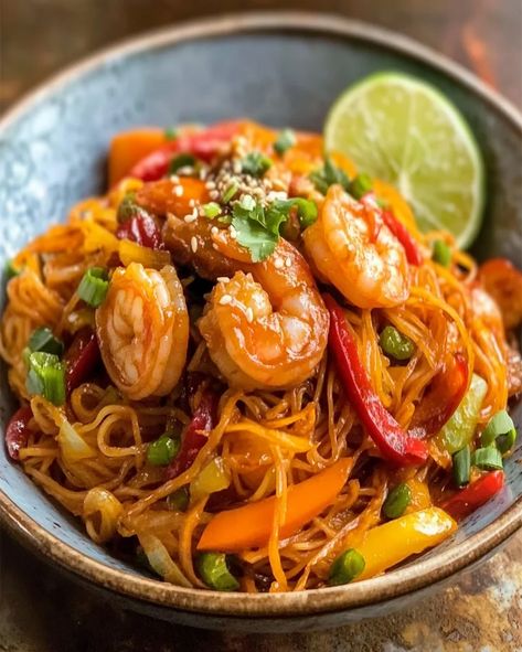 Singapore Street Noodles Recipe | Easy & Flavorful Dish Asian Noodle Recipes With Shrimp, Shanghai Fried Noodles, Best Singapore Noodles Recipe, Street Noodles Recipe, Singapore Street Noodles Recipe, Easy Singapore Noodles Recipe, Singapore Street Noodles, Street Noodles, Singapore Noodles Recipe