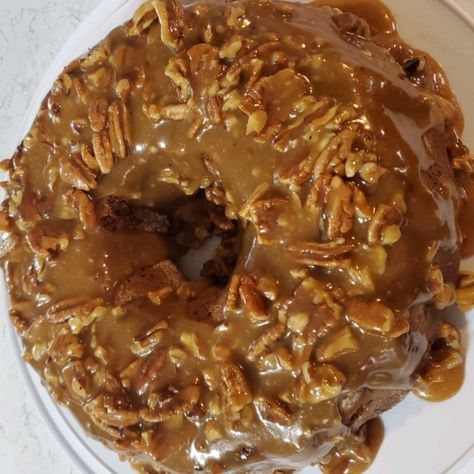 Pecan Caramel Sauce Caramel Pecan Icing, Pecan Icing Recipe, Caramel Pecan Desserts, 12 Layer Chocolate Cake Recipe, Caramel Pecan Sauce, Caramel Drizzle Recipe, Pecan Praline Sauce, Caramel Pecan Topping, Carmel Cake