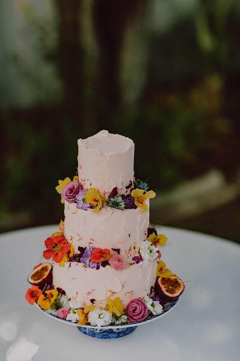 Ladybird Cake, Chocolate Caramel Cake, Fruit Creations, Raspberry Filling, Wedding Cake Inspiration, Orange Cake, Cake With Cream Cheese, Wine And Dine, Edible Flowers