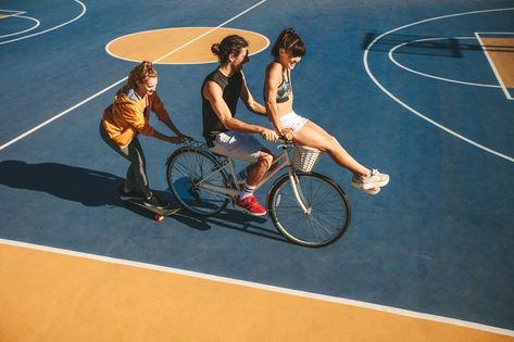 Friends Having Fun, Friends Enjoying, Riding Bicycle, Smiling Girl, Bike Pic, Mood Images, Waist Trimmer, Anatomy Poses, Bicycle Handlebars