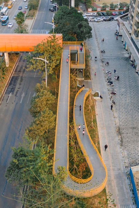 Bicycle Lane Landscape Design, Urban Street Design Architecture, Pedestrian Bridge Design Concept, Pedestrian Street Design, Garden Backyard Wedding, Ramps Architecture, Backyard Aesthetic, Bridges Architecture, Landscaping Architecture