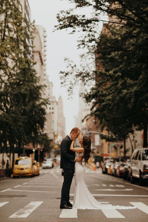 Nyc Wedding Photos, Wedding Fotos, City Wedding Photos, Nyc Elopement, Foto Portrait, Downtown Wedding, New York City Wedding, Have Inspiration, Beautiful Wedding Photos