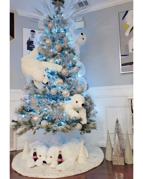 Polar Bear Christmas Decor, Christmas Tree Ideas 2022, Themed Christmas Tree Ideas, Boyfriend Christmas Card, Themed Christmas Tree, Flocked Trees, Christmas Tree Decorating Themes, Polar Bear Christmas, Glam Christmas