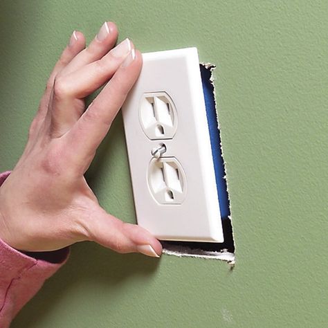 Wiring a Switch and Outlet the Safe and Easy Way | Family Handyman Home Wiring, Basic Electrical Wiring, Home Electrical Wiring, Diy Handyman, House Wiring, Diy Electrical, Electrical Projects, Home Fix, Family Handyman