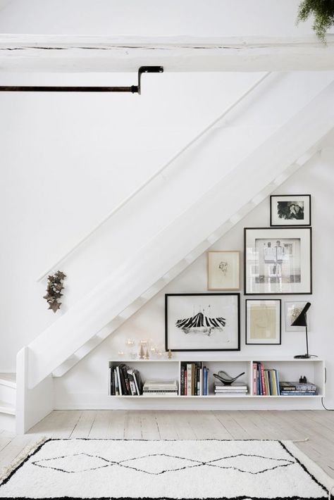 Gallery Nook Under the Stairs Space Under Stairs, تحت الدرج, Escalier Design, Understairs Storage, 아파트 인테리어, Stair Storage, Hus Inspiration, Minimal Decor, White Room