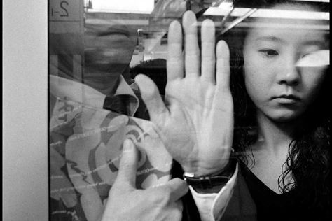 Bruce Gilden, Shinjuku Tokyo, Famous Photos, Subway Train, U Bahn, Photographer Portfolio, Photographs Of People, Rush Hour, Magnum Photos