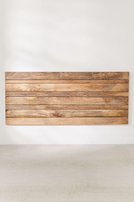 Urban Outfitters Headboard, Pretty Headboard, Headboard Crafts, Vegas House, Diy Headboard Wooden, Diy Wood Headboard, Pallet Headboard, Lake Houses, Wooden Headboard