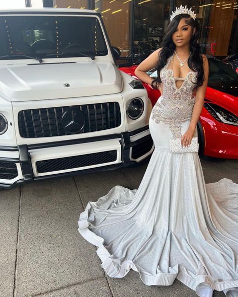 Silver Prom Dress, Grey Prom Dress, Prom Inspiration, Prom Dress Inspo, Slay Queen, Sparkly Prom Dresses, Gorgeous Prom Dresses, Senior Prom Dresses, Classy Prom Dresses