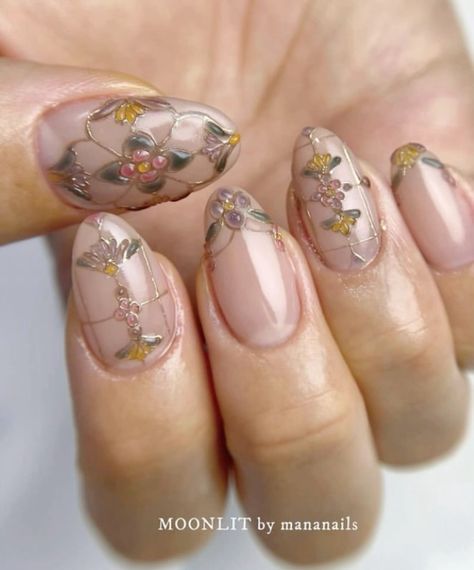 Stained Glass Nail Designs, Gold Flower Nails, Nails Ideas Colourful, Colourful Nail Ideas, College Nails Ideas, Art Themes Ideas, Stained Glass Nails, College Nails, Glass Nails Art