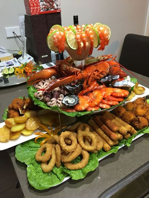 Seafood Platter Ideas, Appetizers Board, Platters Ideas, Dinners Family, Finger Snacks, Picnic Family, Seafood Party, Platter Ideas, Seafood Buffet