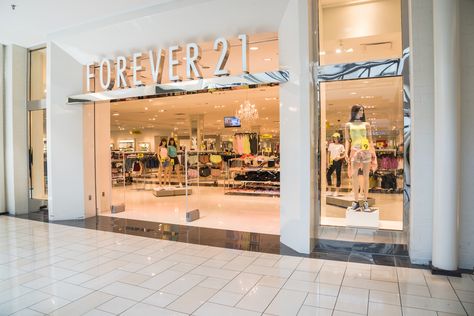 Forever 21 Is Opening a New Beauty (& Home!) Store Pull Camionneur, Forever 21 Store, Wanda Nara, Cleaning Guide, Price Is Right, Yoga Sports Bra, Building Plans, Active Wear Leggings, Alo Yoga