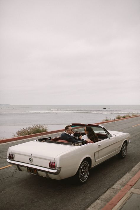 Wedding Convertible Pictures, Vintage Car Beach Photoshoot, Vintage Car Engagement Photos Beach, Convertible Car Poses, Muscle Car Engagement Photos, Engagement Shoot Vintage Car, Convertible Engagement Photos, Engagement Photos Vintage Car, Convertible Car Photoshoot