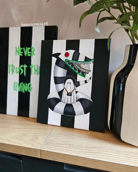 Spooky ghost and sandworm. beetlejuice theme Easy Beetlejuice Painting, Beetlejuice Painting Canvas, Beetlejuice Painting, Beetlejuice Art, Art Ghost, Paintings Easy, Ghost Art, Haunted Forest, Horror Lovers